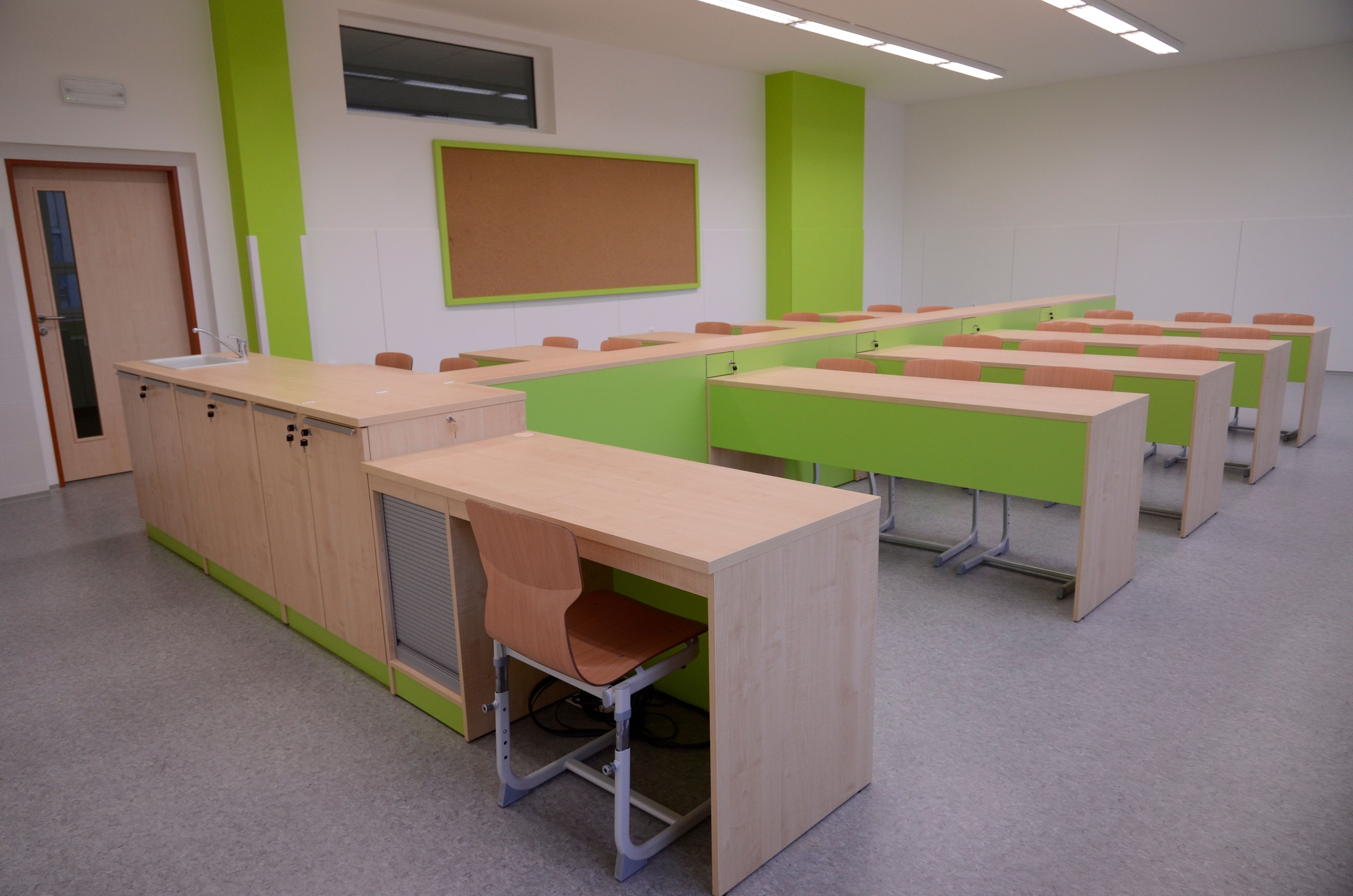 Odborná učebna fyziky České Budějovice školní nábytek ViVA school