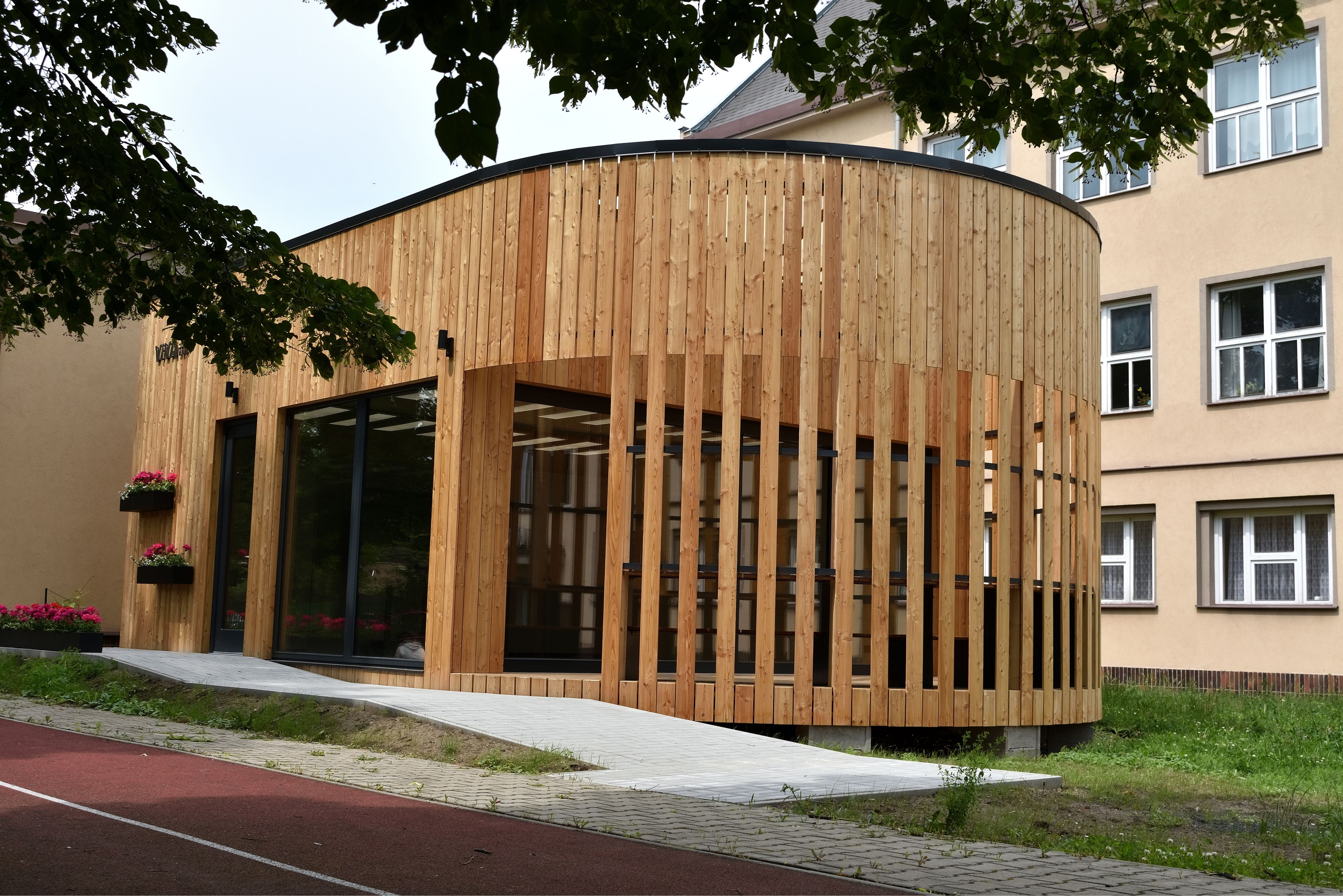 Venkovní učebna ViVA VEN Základní škola Štětí exteriér 1